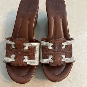 Tory Burch Brown and Cream Slide Sandals